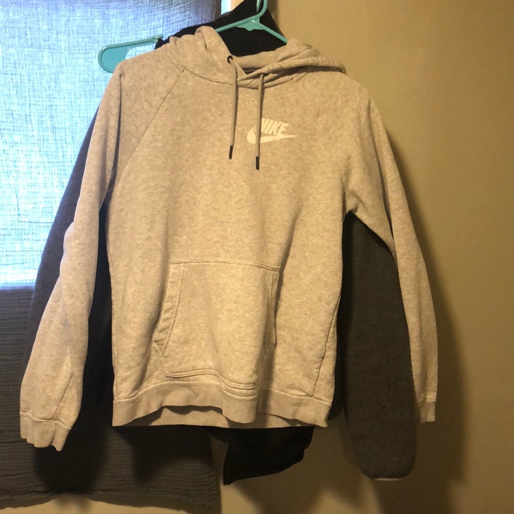 Nike sweatshirt
